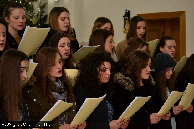 Frame Ružići u crkvi sv. Ivana Krstitelja održala Božićni koncert