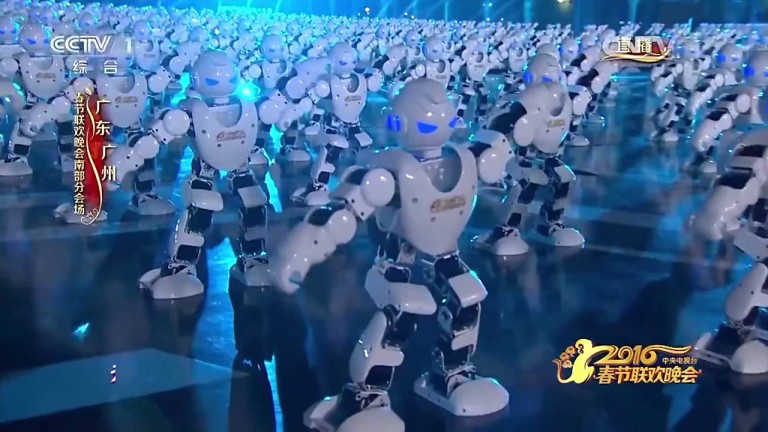 540 rasplesanih robota priredilo spektakl za proslavu kineske Nove godine