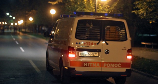 U samslijetanju vozila u Grudama jedna osoba poginula, druga s ozljedama prevezena u SKB Mostar