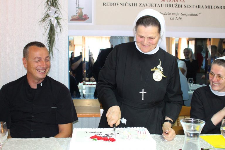 FOTO: 50. godina redovničkog zavjeta s. Pauline Kvesić: “Da se ponovo rodim opet bih odabrala isti put i poziv“