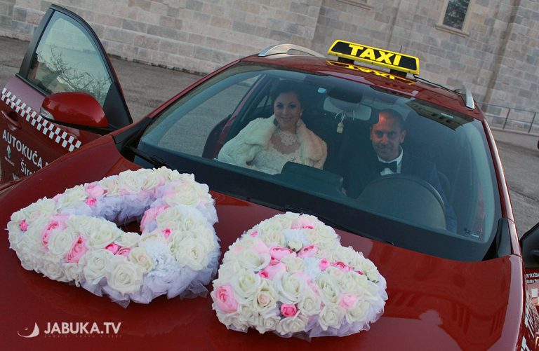 Širokobriješki mladenci taksijem se odvezli na vjenčanje