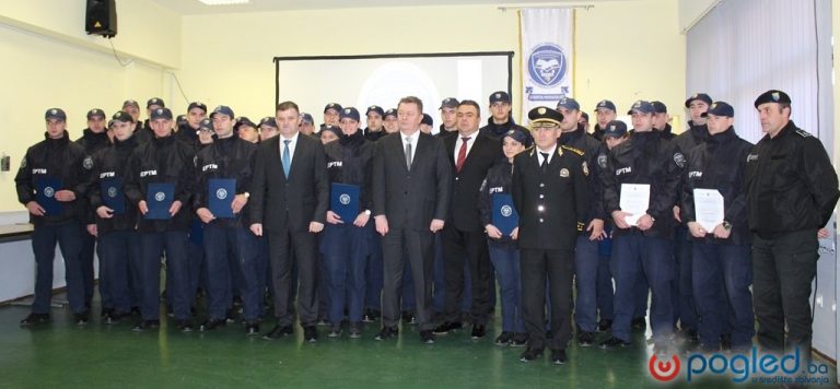 ŽZH dobila 36 novih policajaca koji bi trebali časno i pošteno svoj posao raditi!