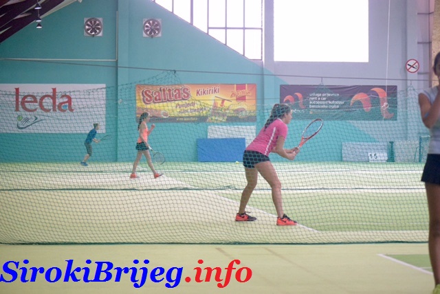 FOTO: Široki Brijeg puna dva tjedna europsko tenisko središte ITF – U18 teniskih turnira