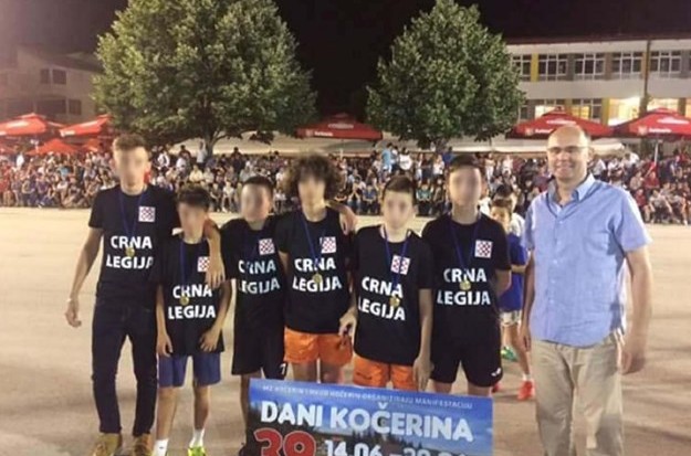 Fra Mario Knezović: Crkva ni Župni ured nisu organizatori turnira na kojem su igrala djeca s majicama „Crna Legija“