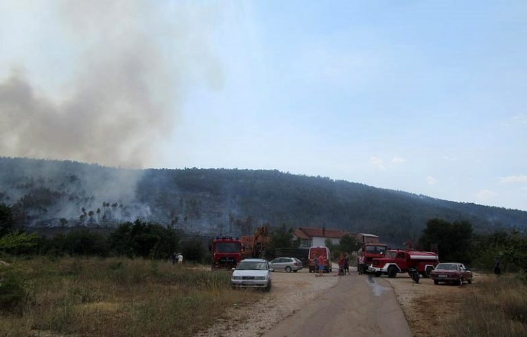 “NLO-i” došli iz pravca Hrvatske i nakon nekoliko nadljetanja uveliko pripomogli gašenju požara oko Ljubuškog
