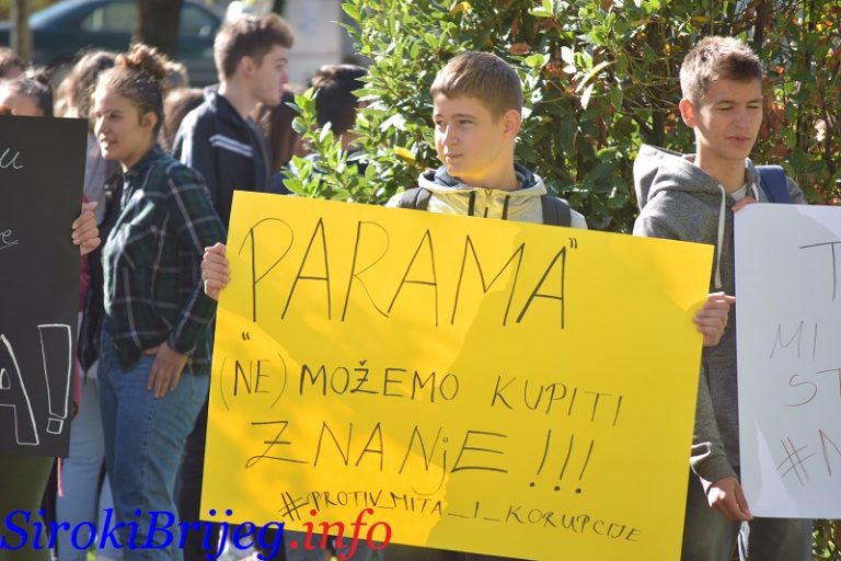VIDEO: PONOS HERCEGOVINE – Učenici iz Posušja ustali protiv korupcije u školstvu!