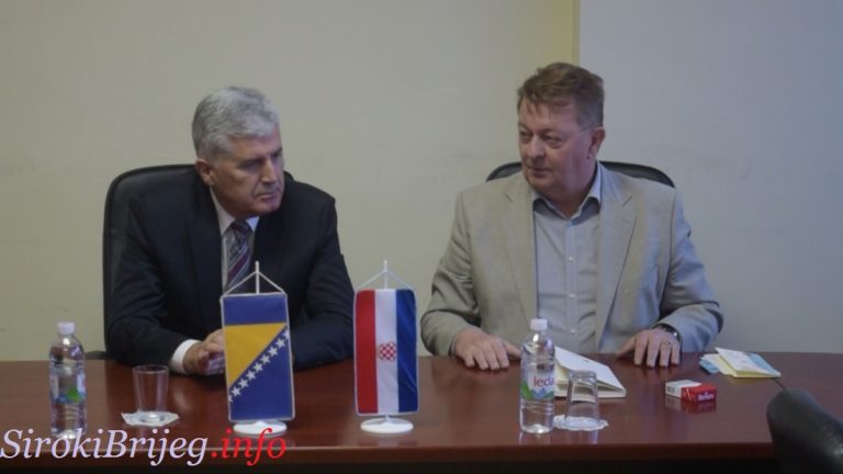 VIDEO/FOTO: “Dobročinitelj” pohvalio Zdenka Ćosića i njegove ministre