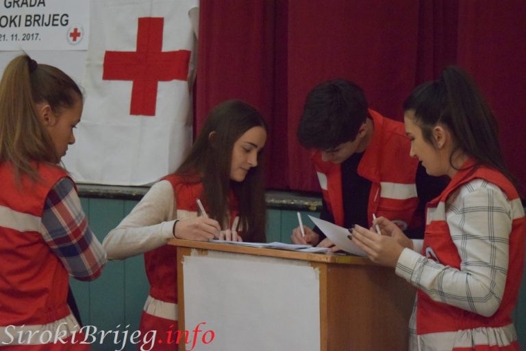 Volonteri Crvenog križa Široki Brijeg stoje na raspolaganju svim starijim građanima Širokog Brijega