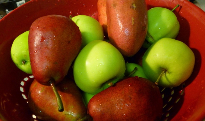 Kako najbolje isprati pesticide s voća