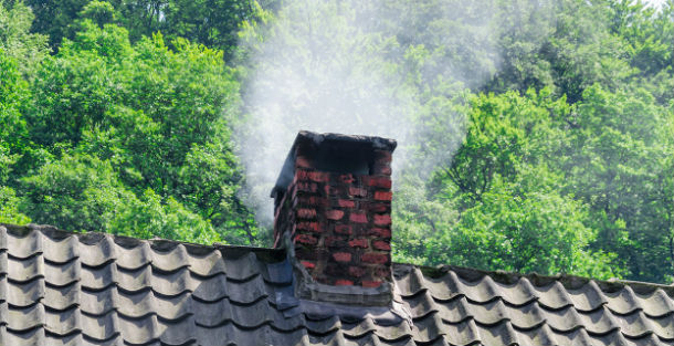 Vatrogasci Širokog Brijega gasili zapaljeni dimnjak na kući i apelirali na redovno održavanje