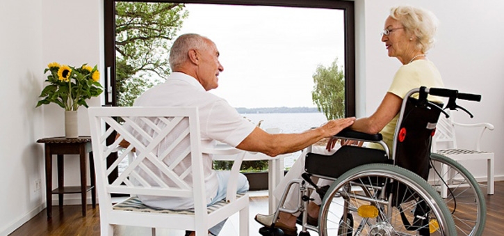 Dodatak za njegu i pomoć dobit će i invalidi iznad 65 godina