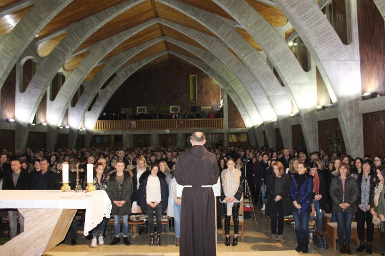 Duhovni seminar u Kočerinu privukao mnoštvo vjernika