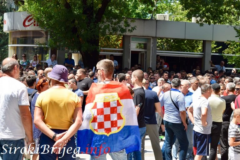 VIDEO: Mjesec dana od kada je HDZ BiH osjetio strah od svog naroda, SKB Mostar pred BANKROTOM!!!