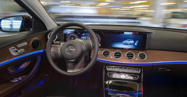 VIDEO: Mercedes je prvi koji smije voziti bez vozača