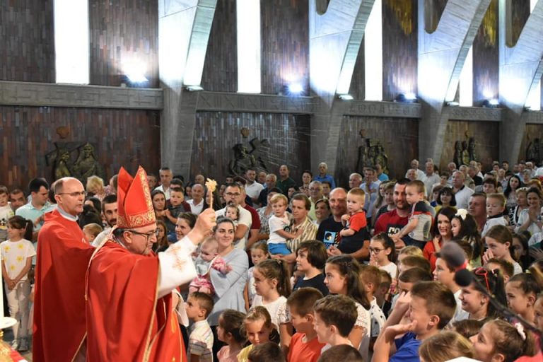 AUDIO: Kardinal Puljić predvodio Misu uočnici Petrovdanu na Kočerinu