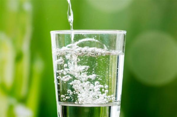 10 dobrobiti mineralne vode za zdravlje