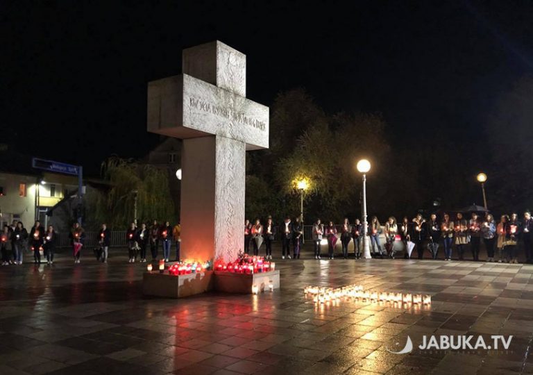 Dan sjećanja na žrtve Vukovara, Škabrnje, Stipića livade, Grabovice, Uzdola, Križančeva sela i mnogih drugih hrvatskih stratišta