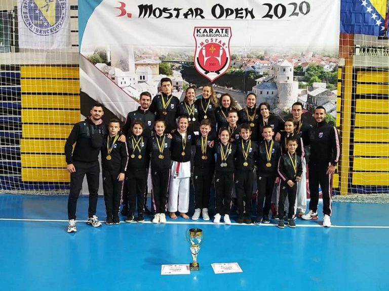 Karate klub “Široki Brijeg” u Mostaru pokupio 31 medalju, od tog 18 zlatnih, 6 srebrenih i 7 bronca