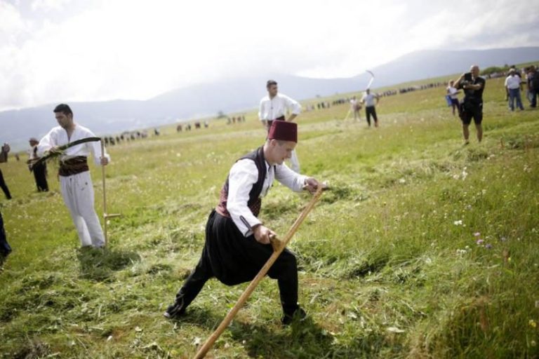 Natjecanje u kosidbi trave na Kupresu upisano na UNESCO listu kulturne baštine